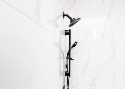 6633 Crantini_Turnberry_8-22, Shower